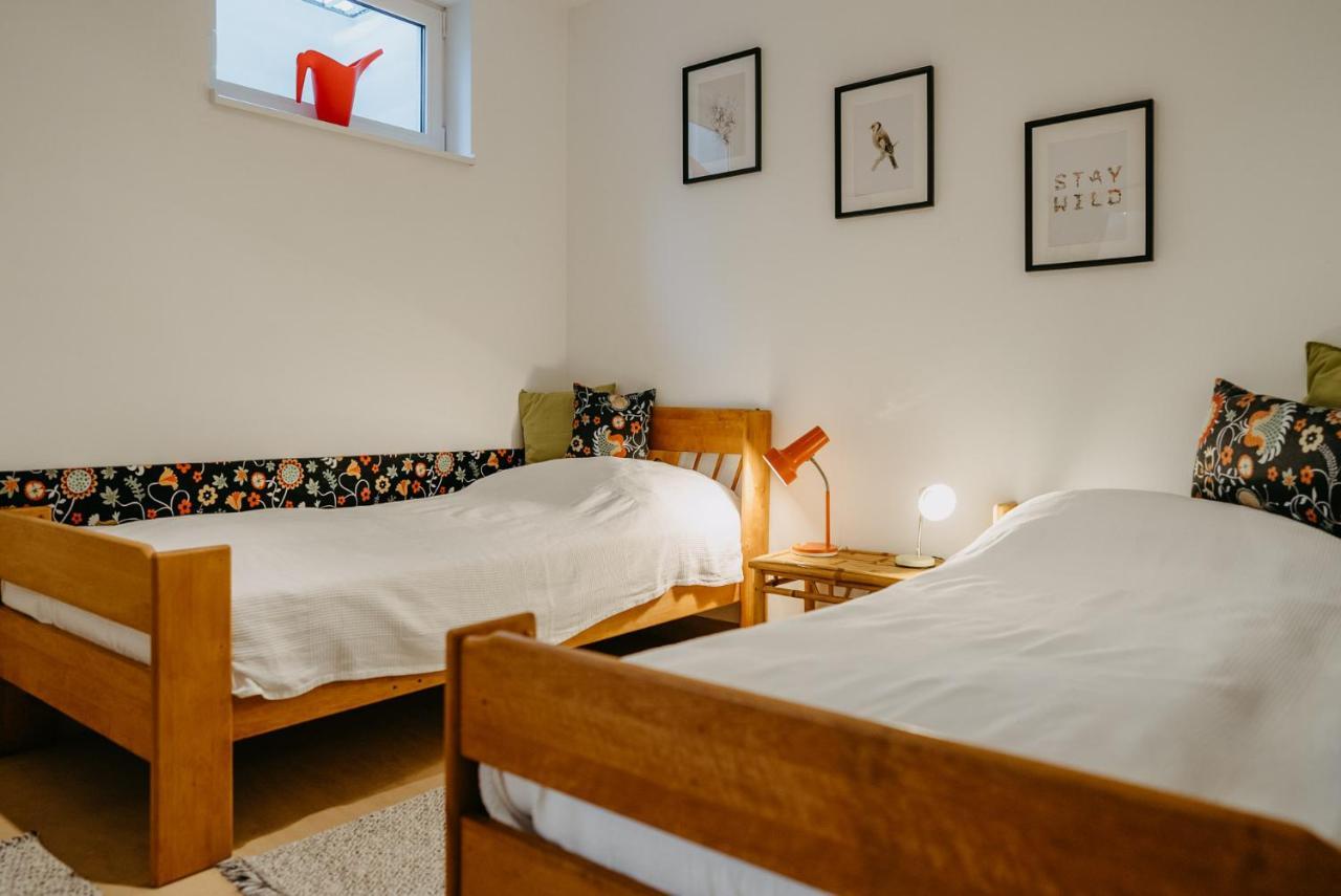 Haus Luna - Privatzimmer Im Sonnigen Suedburgenland Hackerberg Exterior foto