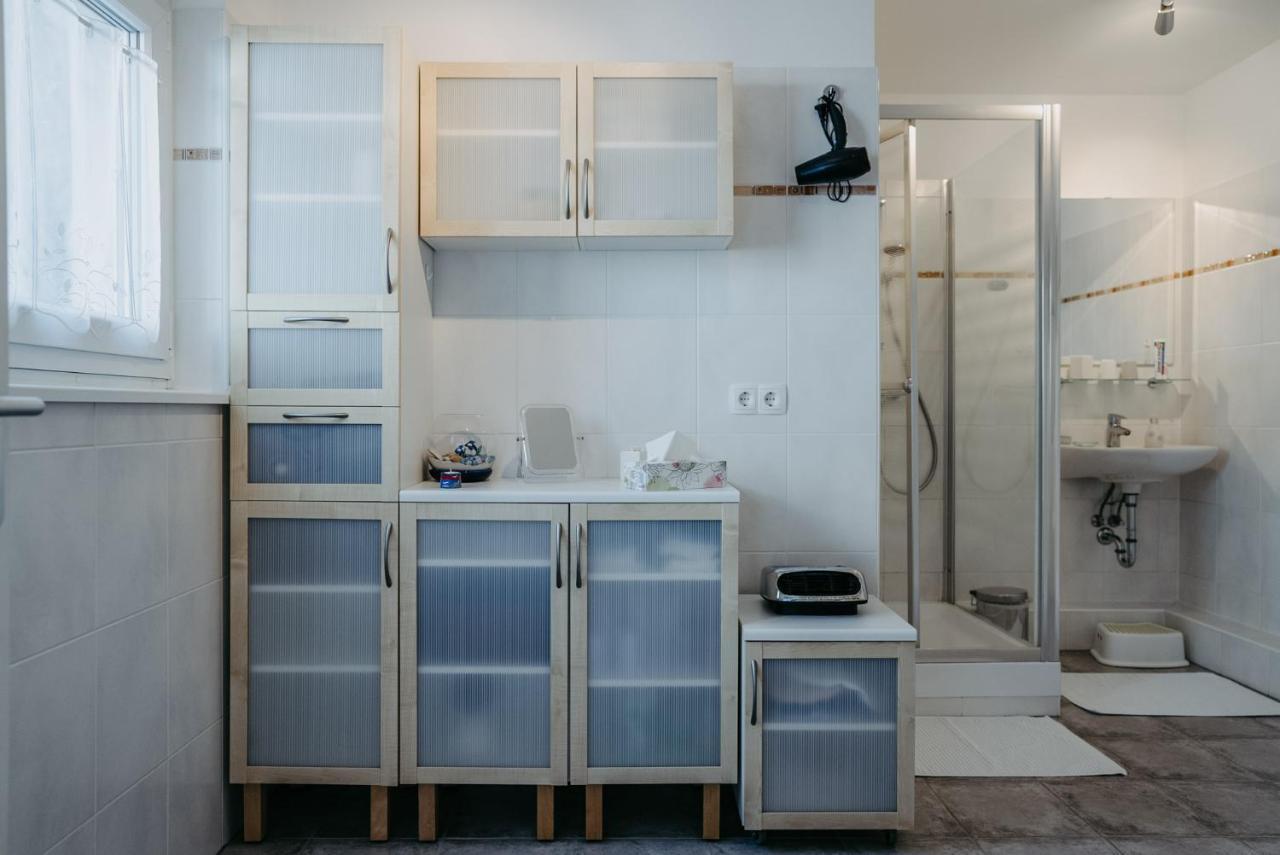 Haus Luna - Privatzimmer Im Sonnigen Suedburgenland Hackerberg Exterior foto