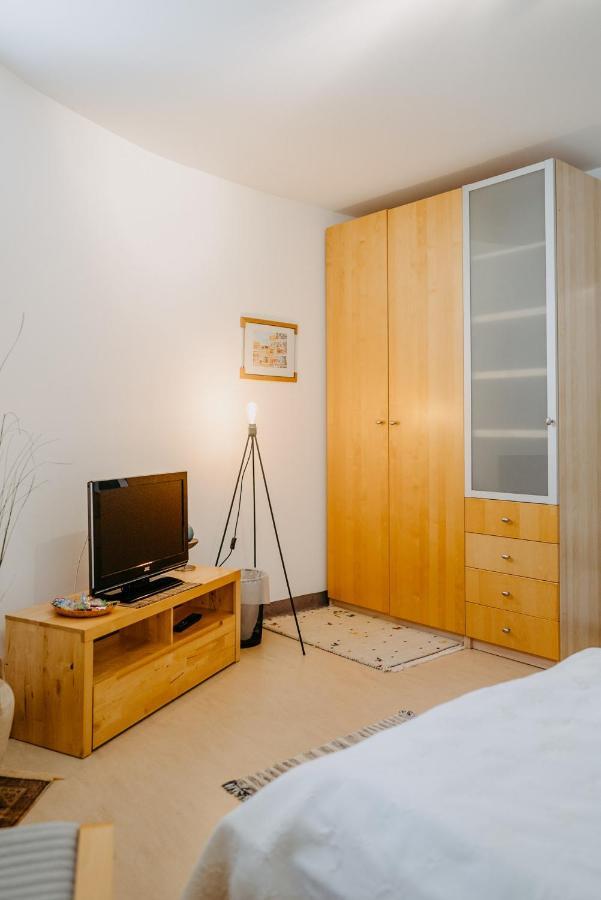 Haus Luna - Privatzimmer Im Sonnigen Suedburgenland Hackerberg Exterior foto